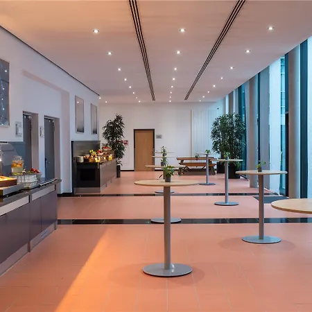 Hotel Intercityhotel Frankfurt Airport Terminal 3 4*