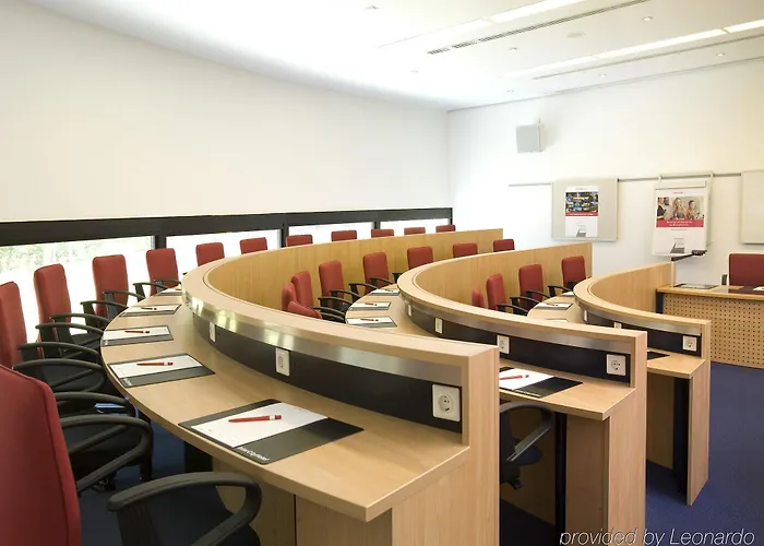 Intercityhotel Frankfurt Airport Отель Франкфурт-на-Майне