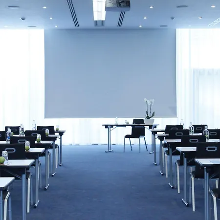 Intercityhotel Frankfurt Airport Terminal 3 Отель 4*