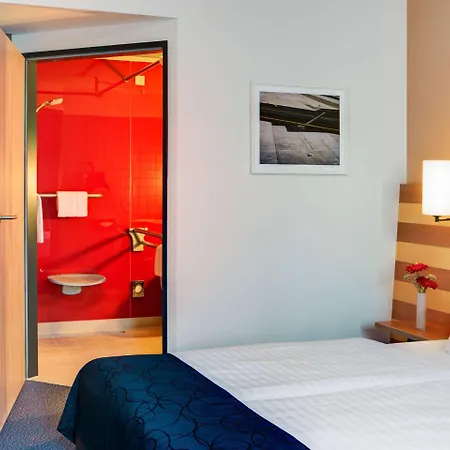 Intercityhotel Frankfurt Airport Terminal 3 ホテル フランクフルト