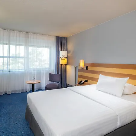 Intercityhotel Frankfurt Airport Terminal 3 ホテル フランクフルト
