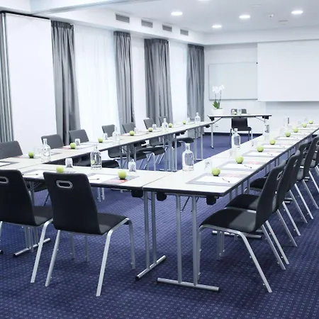 Hotel Intercityhotel Frankfurt Airport 4*