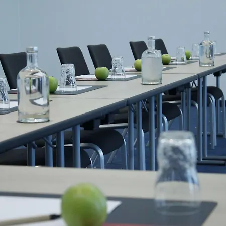 Intercityhotel Frankfurt Airport 4*