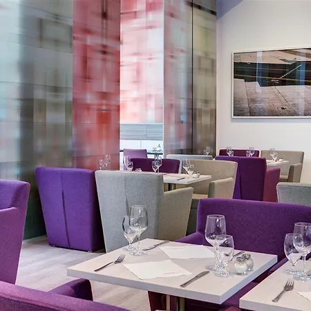 Intercityhotel Frankfurt Airport Hotell 4*