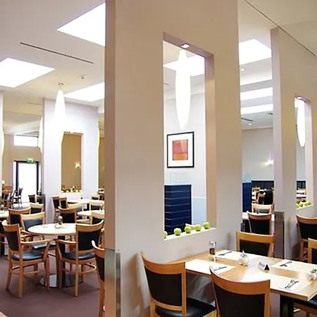 Intercityhotel Frankfurt Airport 4* Frankfurt am Main